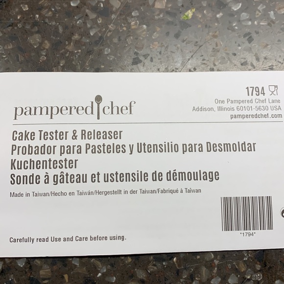 Pampered chef cake tester & releaser and a pampered chef scoop - Picture 4 of 8